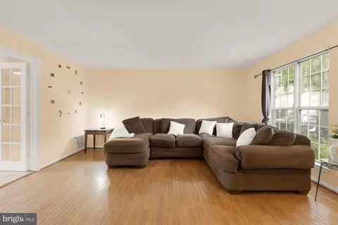 27 Habersham Ct, Silver Spring, MD 20906 photo 5