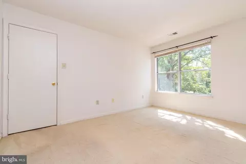 2701 Leaf Drop Ct #5-18, Silver Spring, MD 20906 photo 15