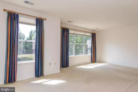 2701 Leaf Drop Ct #5-18, Silver Spring, MD 20906 photo 2