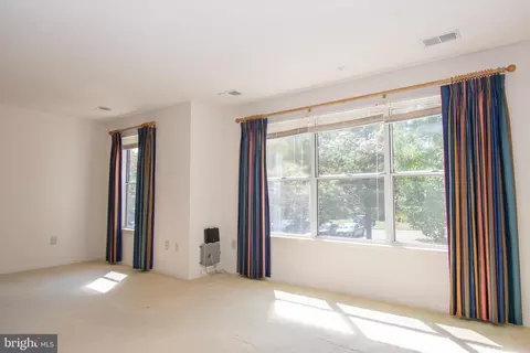 2701 Leaf Drop Ct #5-18, Silver Spring, MD 20906 photo 5