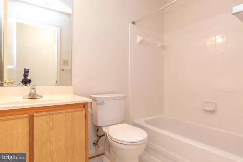 2701 Leaf Drop Ct #5-18, Silver Spring, MD 20906 photo 11