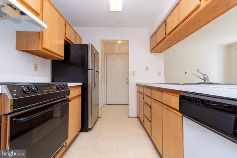2701 Leaf Drop Ct #5-18, Silver Spring, MD 20906 photo 16