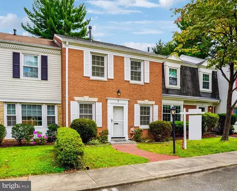 7 Longmeadow Dr, Gaithersburg, MD 20878