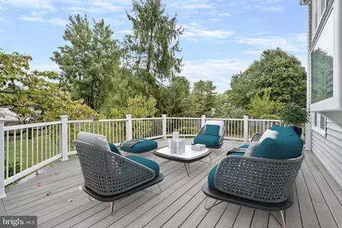 Exterior - 15353 Baileys Ln, Silver Spring, MD 20906 photo 5 of 20