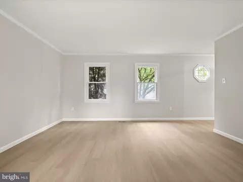 Living - 15353 Baileys Ln, Silver Spring, MD 20906 photo 5 of 15
