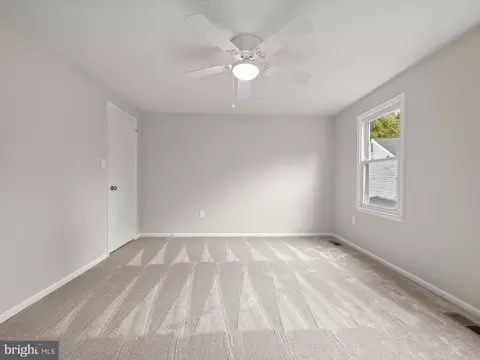Bedroom - 15353 Baileys Ln, Silver Spring, MD 20906 photo 3 of 9