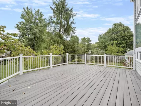 Exterior - 15353 Baileys Ln, Silver Spring, MD 20906 photo 4 of 20