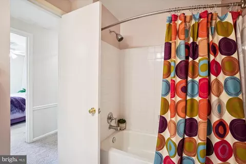 Bath - 2823 Ashmont Ter, Silver Spring, MD 20906 photo 2 of 3