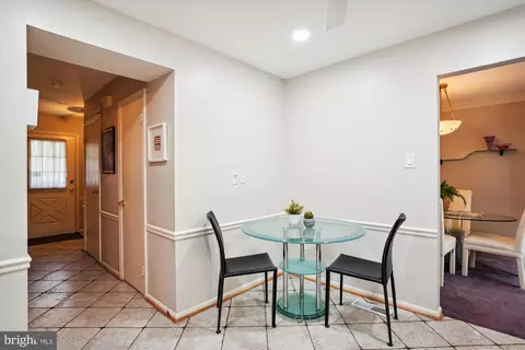 Entry Way - 2823 Ashmont Ter, Silver Spring, MD 20906 photo 3 of 6