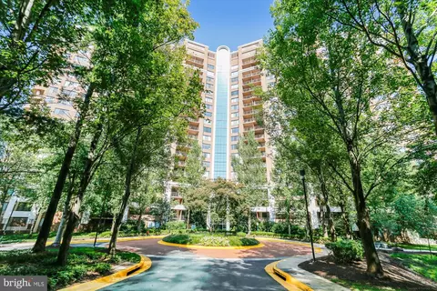 10101 Grosvenor Pl #1116, North Bethesda, MD 20852