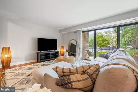 Living - 10855 Amherst Ave #2, Silver Spring, MD 20902 photo 1 of 1