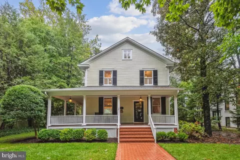 3708 Kenilworth Dr, Chevy Chase, MD 20815