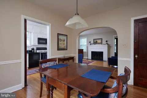 Dining - 811 Violet Pl, Silver Spring, MD 20910 photo 2 of 2