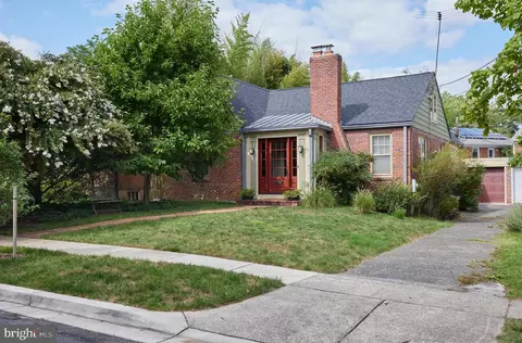 Exterior - 811 Violet Pl, Silver Spring, MD 20910 photo 7 of 7