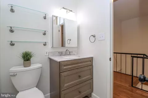 9212 Three Oaks Dr, Silver Spring, MD 20901 photo 32