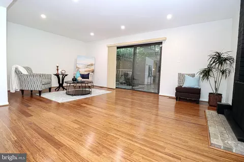 9212 Three Oaks Dr, Silver Spring, MD 20901 photo 13