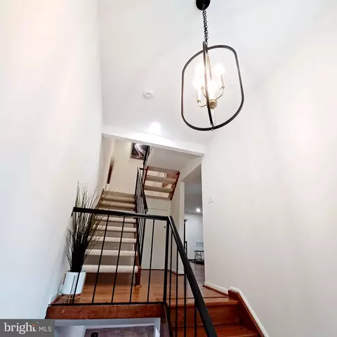 9212 Three Oaks Dr, Silver Spring, MD 20901 photo 4
