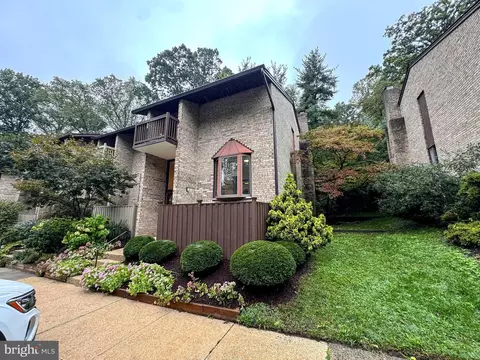 9212 Three Oaks Dr, Silver Spring, MD 20901 photo 3