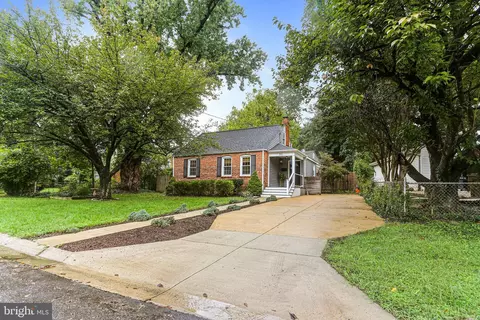 703 Wade Ave, Rockville, MD 20851