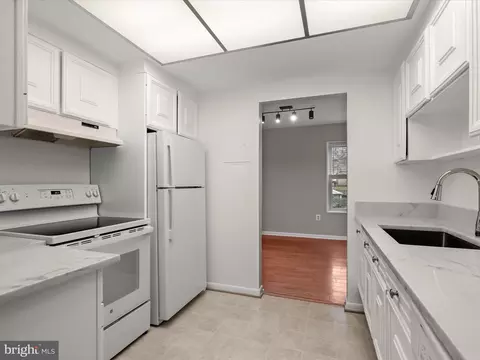 3352 Chiswick Ct #57-2G, Silver Spring, MD 20906 photo 9
