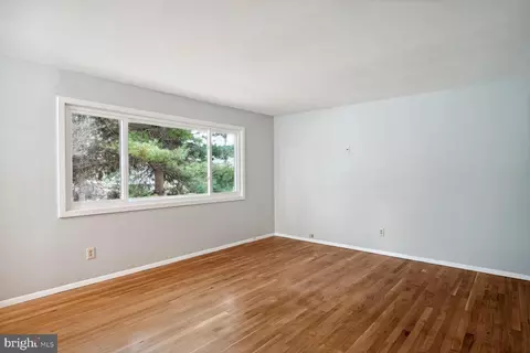 11403 Sherrie Ln, Silver Spring, MD 20902 photo 5