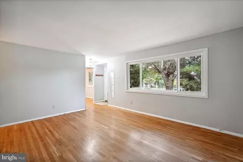 11403 Sherrie Ln, Silver Spring, MD 20902 photo 6