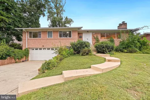 6201 Plainview Rd, Bethesda, MD 20817