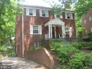 8311 Roanoke Ave, Takoma Park, MD 20912