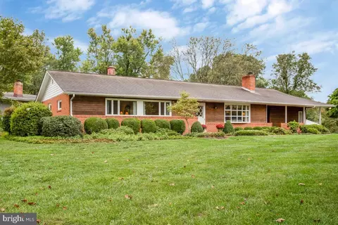 13717 Fairridge Dr, Silver Spring, MD 20904