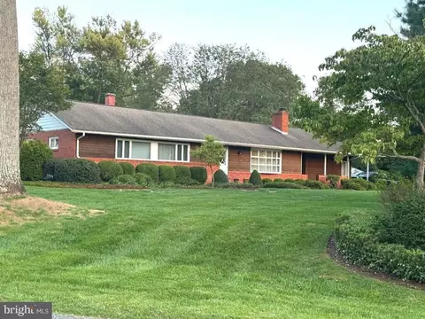 13717 Fairridge Dr, Silver Spring, MD 20904 photo 2