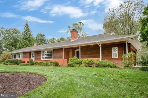 13717 Fairridge Dr, Silver Spring, MD 20904 photo 3