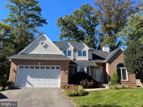 8 Oceania Ct, Gaithersburg, MD 20877