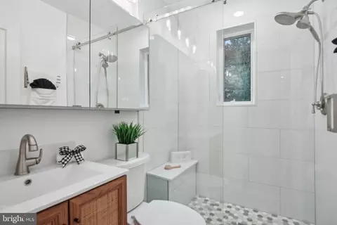 1842 East West Hwy #1842, Silver Spring, MD 20910 photo 11