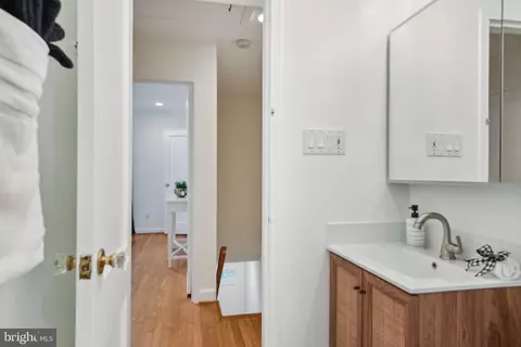 1842 East West Hwy #1842, Silver Spring, MD 20910 photo 12