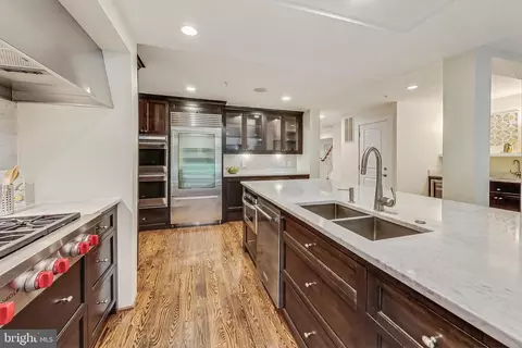 Kitchen - 10204 Gary Rd, Potomac, MD 20854 photo 3 of 4