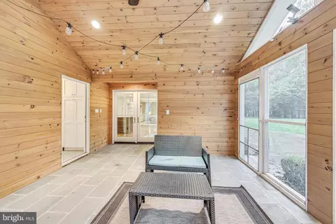 Exterior - 10204 Gary Rd, Potomac, MD 20854 photo 5 of 10