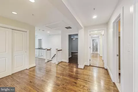 Entry Way - 10204 Gary Rd, Potomac, MD 20854 photo 5 of 6