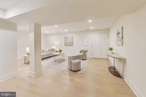 Living - 10204 Gary Rd, Potomac, MD 20854 photo 6 of 7
