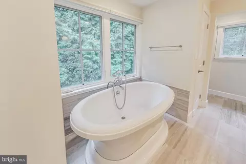Bath - 10204 Gary Rd, Potomac, MD 20854 photo 7 of 9