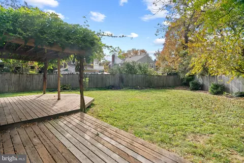 9628 Lawndale Dr, Silver Spring, MD 20901 photo 22