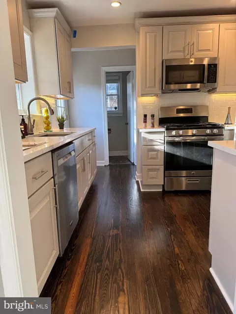 9628 Lawndale Dr, Silver Spring, MD 20901 photo 3