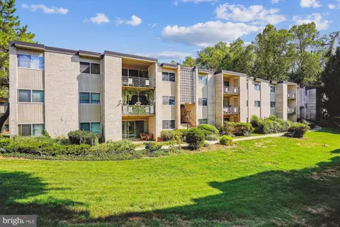 12207 Braxfield Ct #52, Rockville, MD 20852