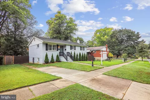 11014 Schuylkill Rd, Rockville, MD 20852