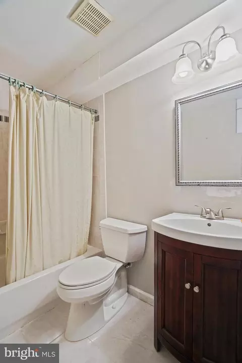 2000 Serpentine Ter, Silver Spring, MD 20904 photo 47