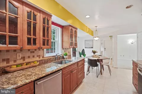 2000 Serpentine Ter, Silver Spring, MD 20904 photo 13