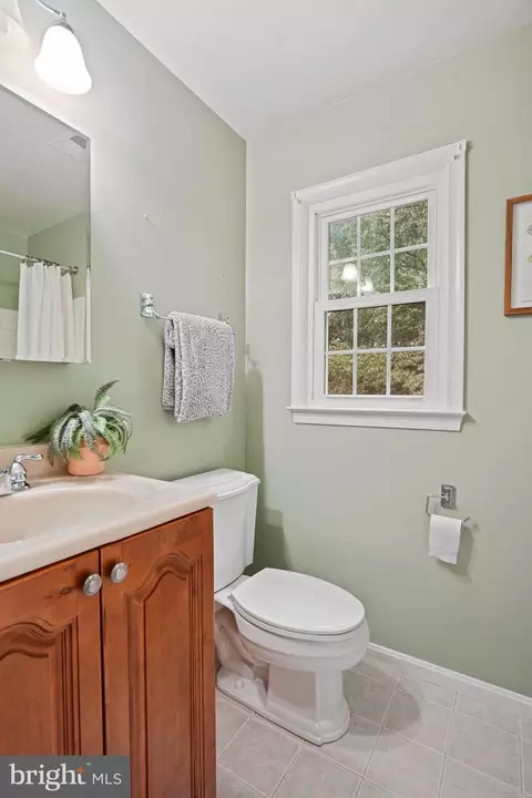 2000 Serpentine Ter, Silver Spring, MD 20904 photo 33