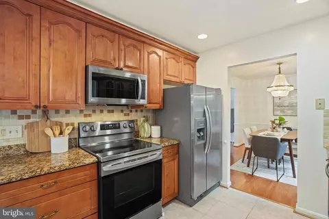2000 Serpentine Ter, Silver Spring, MD 20904 photo 16