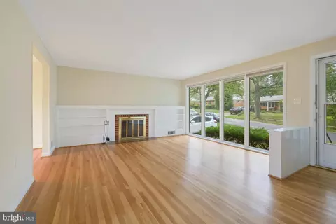 11111 Nicholas Dr, Silver Spring, MD 20902 photo 3