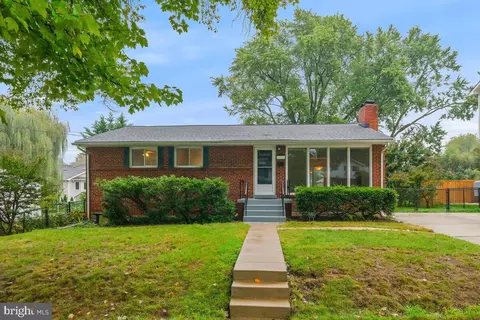 11111 Nicholas Dr, Silver Spring, MD 20902