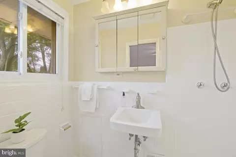 11111 Nicholas Dr, Silver Spring, MD 20902 photo 17